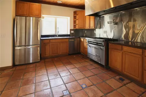 Kitchen - 7200 Kahms, Cobb, CA 95426 photo 4 of 4