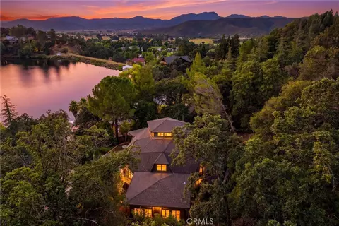 16945 Knollview, Hidden Valley Lake, CA 95467