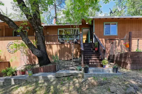 9712 Harrington Flt, Kelseyville, CA 95451