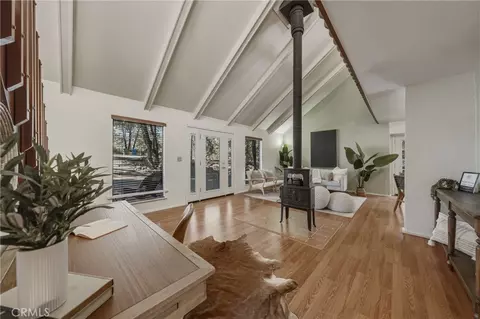 Entry Way - 9260 Hoberg Dr E, Cobb, CA 95426 photo 2 of 5