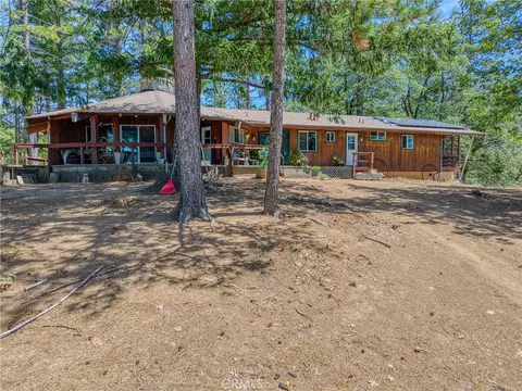 6135 15 N 12 Rd, Lucerne, CA 95458