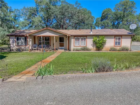 1450 Oak Hill Ct, Lakeport, CA 95453