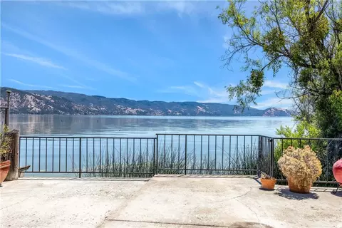 5830 Robin Hill Dr #17, Lakeport, CA 95453
