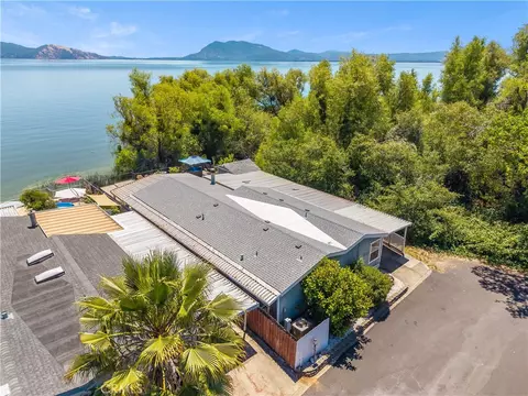 5830 Robin Hill Dr #17, Lakeport, CA 95453
