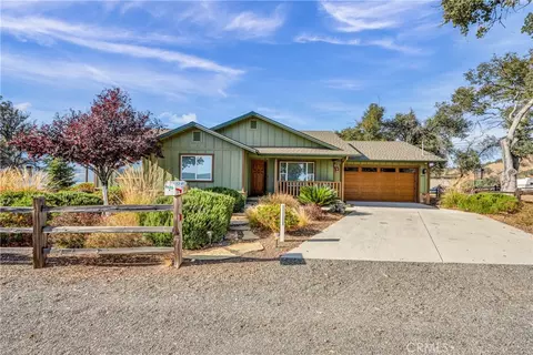 Exterior - 3012 Oak Crest Dr, Clearlake, CA 95422 photo 2 of 17