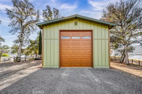 Exterior - 3012 Oak Crest Dr, Clearlake, CA 95422 photo 10 of 17