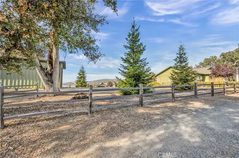 Exterior - 3012 Oak Crest Dr, Clearlake, CA 95422 photo 13 of 17