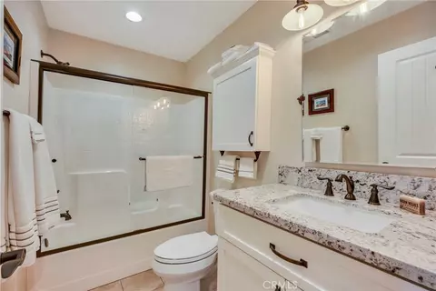 Bath - 3012 Oak Crest Dr, Clearlake, CA 95422 photo 1 of 4