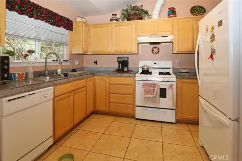 Kitchen - 15825 23rd, Clearlake, CA 95422 photo 1 of 1