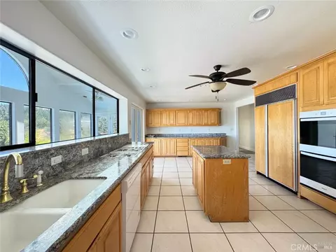 Kitchen - 16990 Old Boy Scout, Willits, CA 95490 photo 7 of 10