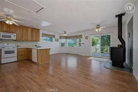 Living - 4075 Mesa Dr, Clearlake, CA 95422 photo 3 of 5