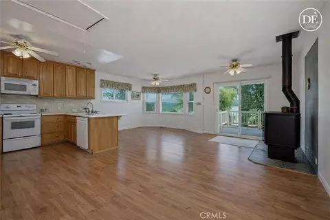 4075 Mesa Dr, Clearlake, CA 95422 photo 5