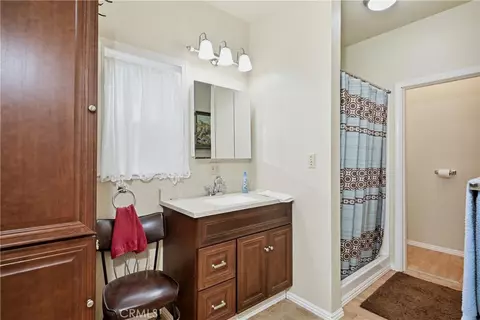 Bath - 4075 Mesa Dr, Clearlake, CA 95422 photo 1 of 2