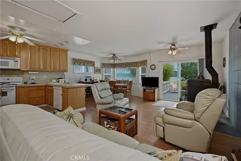 Living - 4075 Mesa Dr, Clearlake, CA 95422 photo 2 of 5