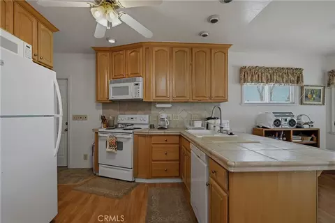 Kitchen - 4075 Mesa Dr, Clearlake, CA 95422 photo 1 of 2