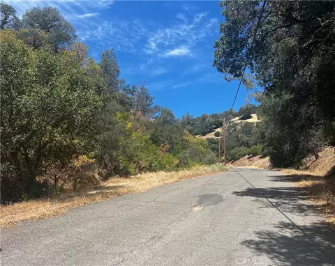 12225 Mount View Dr, Clearlake Oaks, CA 95423