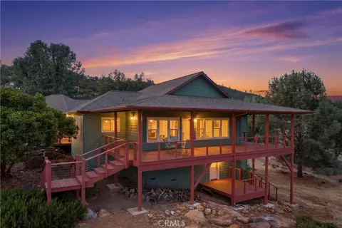 16542 Crescent Ct, Hidden Valley Lake, CA 95467