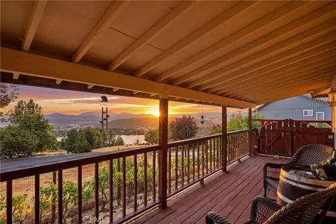 16593 Buckhorn Rd, Hidden Valley Lake, CA 95467