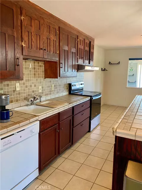 Kitchen - 13649 Arrowhead Rd, Clearlake, CA 95422 photo 1 of 3