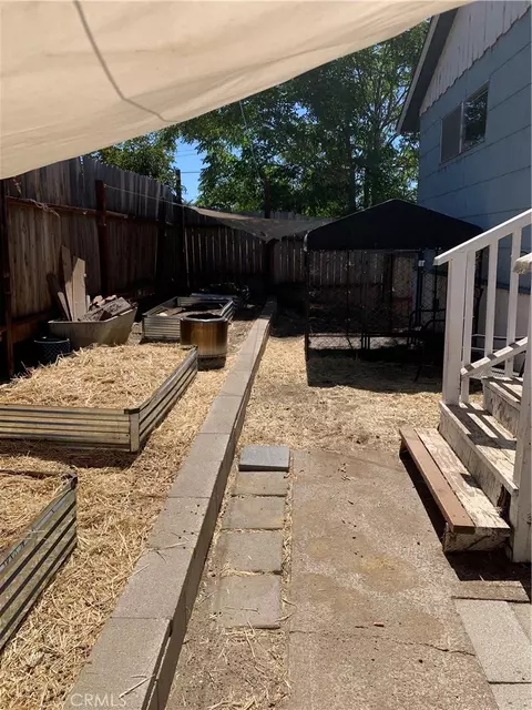 Exterior - 13649 Arrowhead Rd, Clearlake, CA 95422 photo 6 of 16