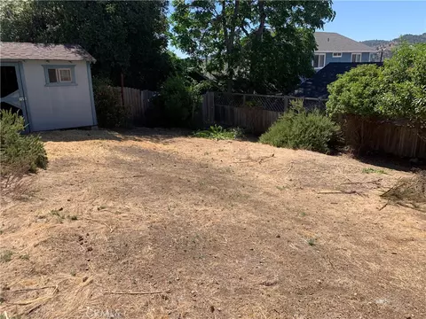 Exterior - 13649 Arrowhead Rd, Clearlake, CA 95422 photo 9 of 16