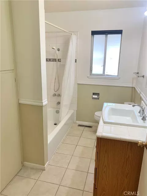Bath - 13649 Arrowhead Rd, Clearlake, CA 95422 photo 1 of 3