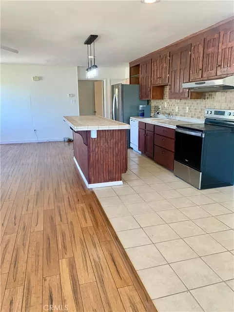 Kitchen - 13649 Arrowhead Rd, Clearlake, CA 95422 photo 3 of 3
