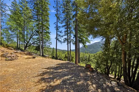 Exterior - 9081 Bleuss Ct, Cobb, CA 95426 photo 7 of 11