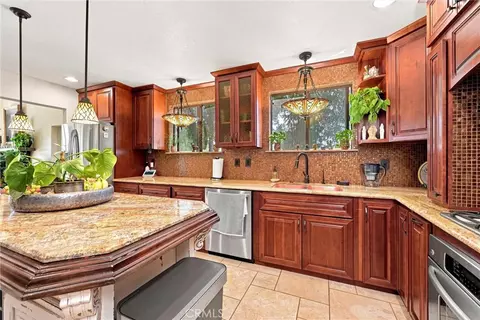 Kitchen - 9081 Bleuss Ct, Cobb, CA 95426 photo 2 of 3