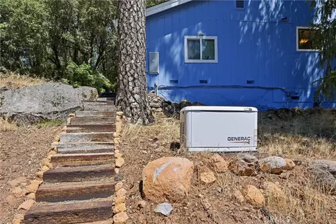 Exterior - 9081 Bleuss Ct, Cobb, CA 95426 photo 9 of 11