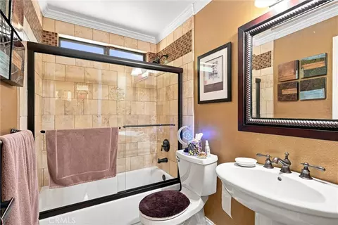 Bath - 9081 Bleuss Ct, Cobb, CA 95426 photo 1 of 4