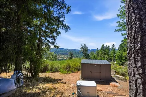 Exterior - 9081 Bleuss Ct, Cobb, CA 95426 photo 10 of 11