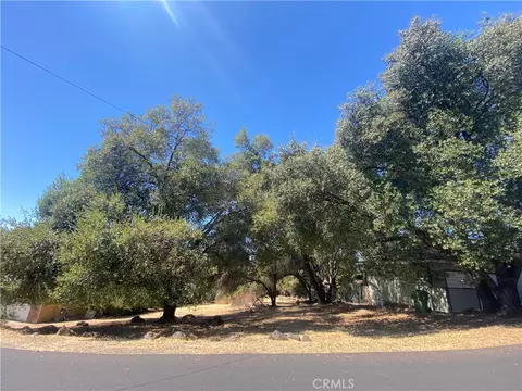 18625 Oak Grv, Hidden Valley Lake, CA 95467