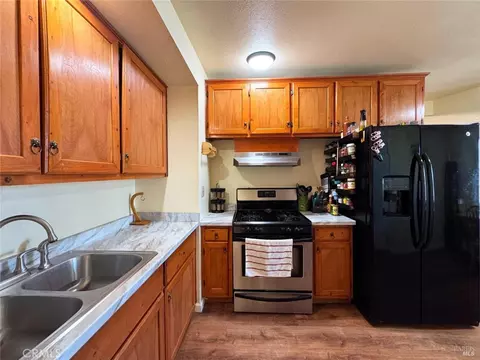 Kitchen - 255 Burlington, Ukiah, CA 95482 photo 2 of 4