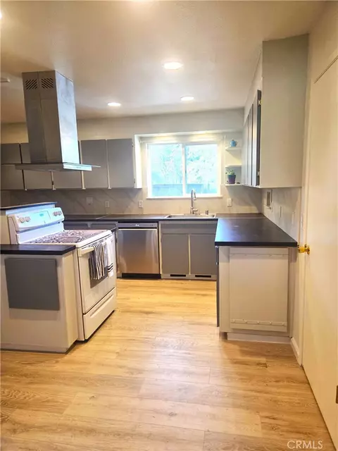 Kitchen - 16240 Dam, Clearlake, CA 95422 photo 1 of 2