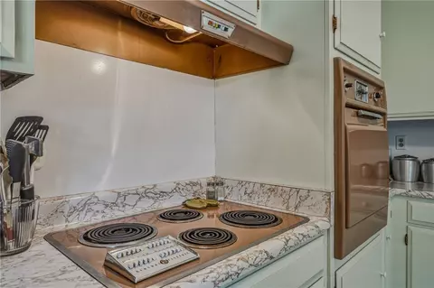 Kitchen - 6947 Monte Mar Dr, Lucerne, CA 95458 photo 4 of 5
