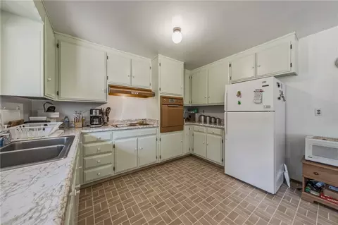 Kitchen - 6947 Monte Mar Dr, Lucerne, CA 95458 photo 2 of 5