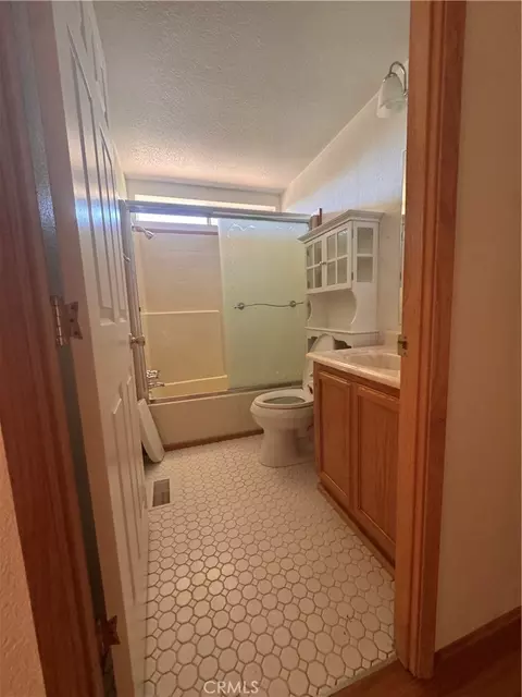 Bath - 13720 Arrowhead, Clearlake, CA 95422 photo 1 of 2