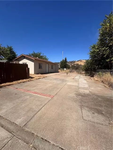 Exterior - 13720 Arrowhead, Clearlake, CA 95422 photo 4 of 7
