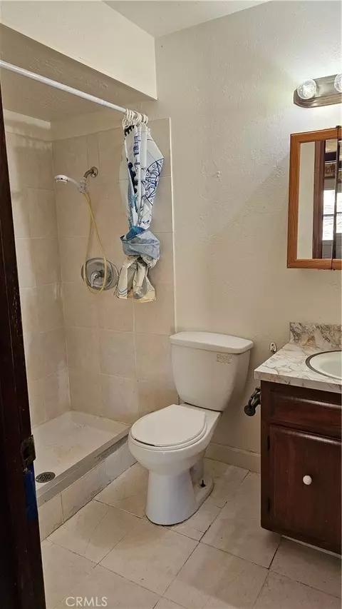 Bath - 3514 Risher Ave, Clearlake, CA 95422 photo 1 of 2