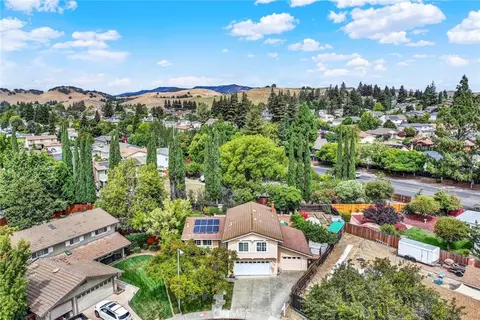 View/Area - 1720 Wayne Ct, Fairfield, CA 94534 photo 1 of 2