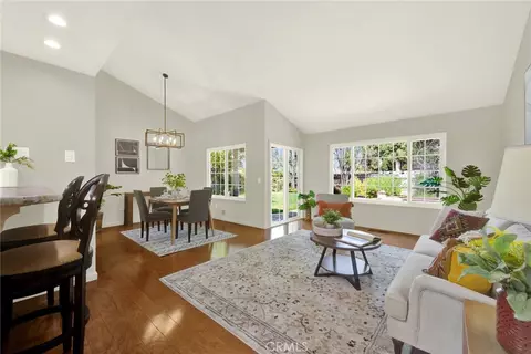 Living - 1720 Wayne Ct, Fairfield, CA 94534 photo 5 of 6