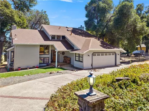 2808 Buckingham Dr, Kelseyville, CA 95451