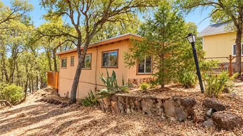 Exterior - 15560 32nd Ave, Clearlake, CA 95422 photo 1 of 4