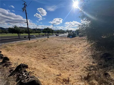 14108 Olympic Dr, Clearlake, CA 95422