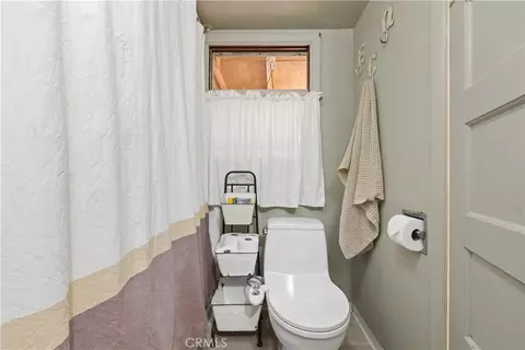 Bath - 23800 West Rd, Middletown, CA 95461 photo 2 of 2