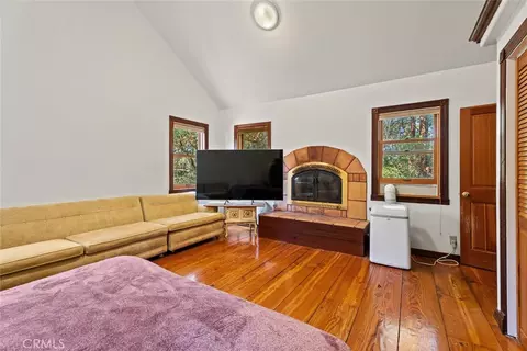 Bedroom - 19020 Gschwend Rd, Philo, CA 95466 photo 5 of 6