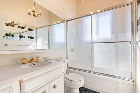 Bath - 6869 Howard Ave, Nice, CA 95464 photo 1 of 2