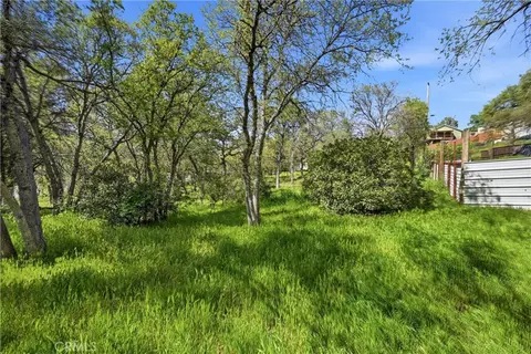 Exterior - 15560 20th Ave, Clearlake, CA 95422 photo 4 of 9