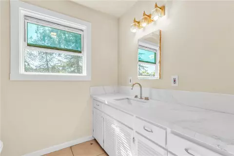 Bath - 3166 12th Ave, Clearlake, CA 95422 photo 2 of 4
